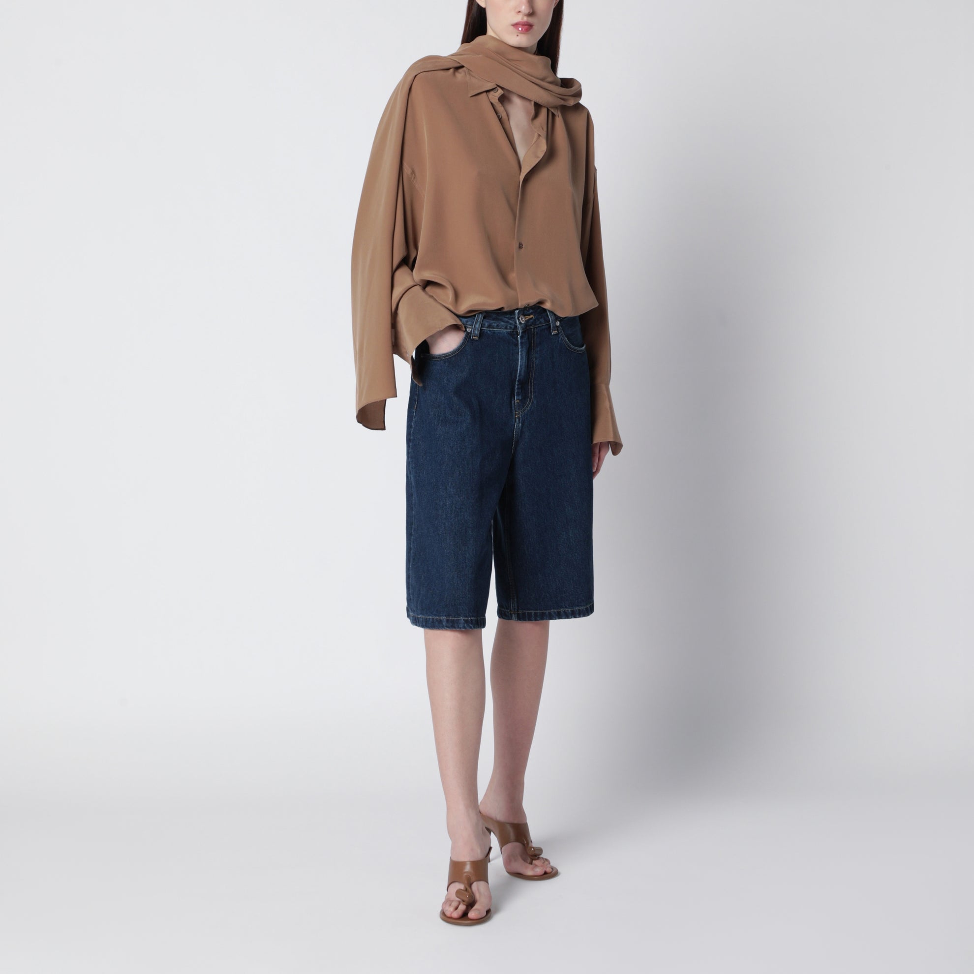 Oversized Georgia silk shirt in tobacco color