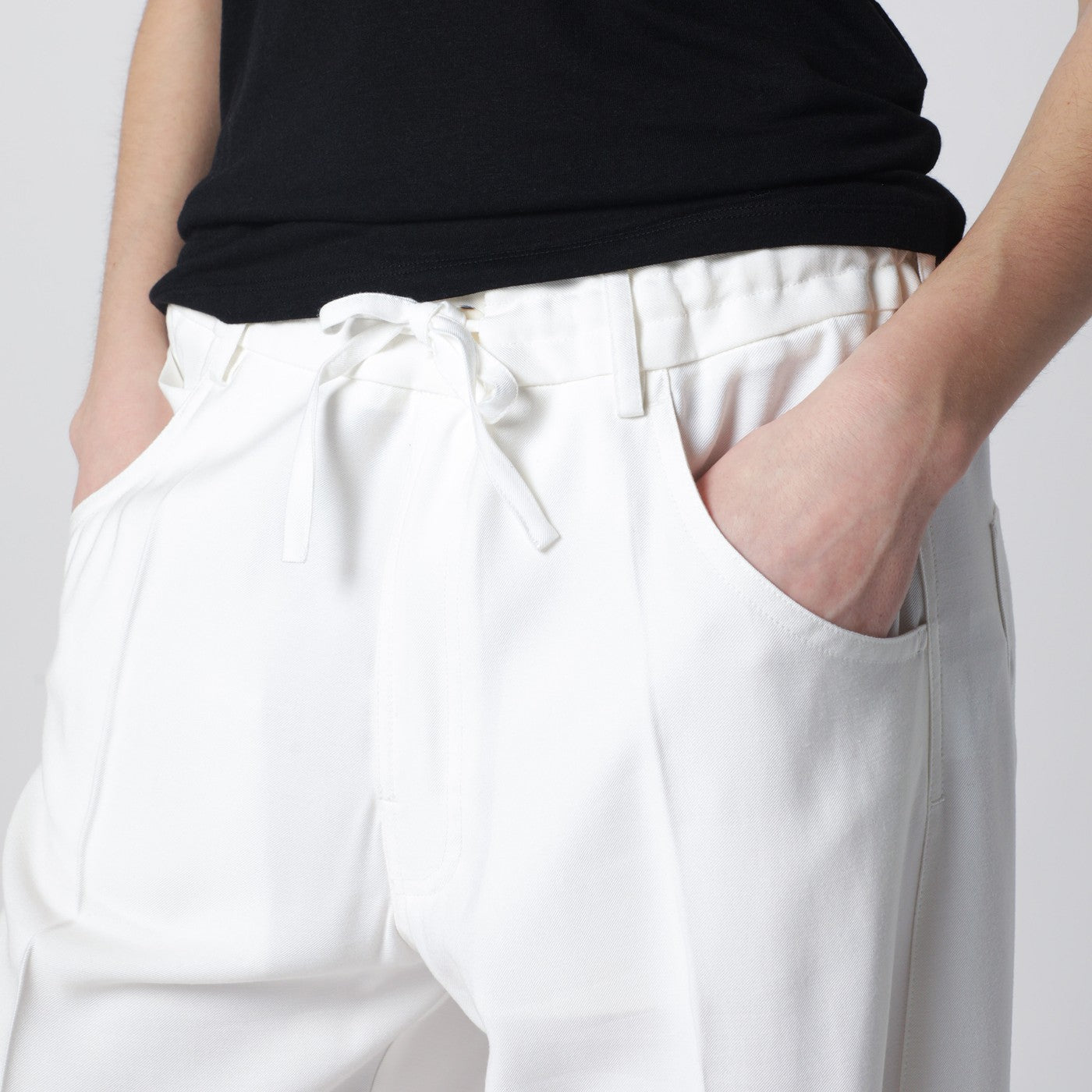 Weiße Iris-Hose aus Crêpe