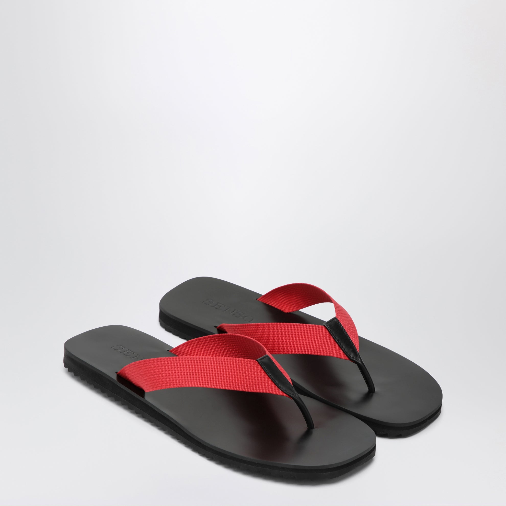 Xylon red leather and fabric slides
