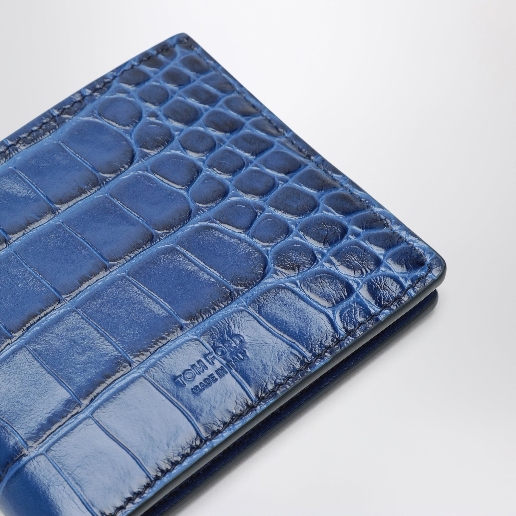Portefeuille bifold bleu en cuir brillant effet crocodile
