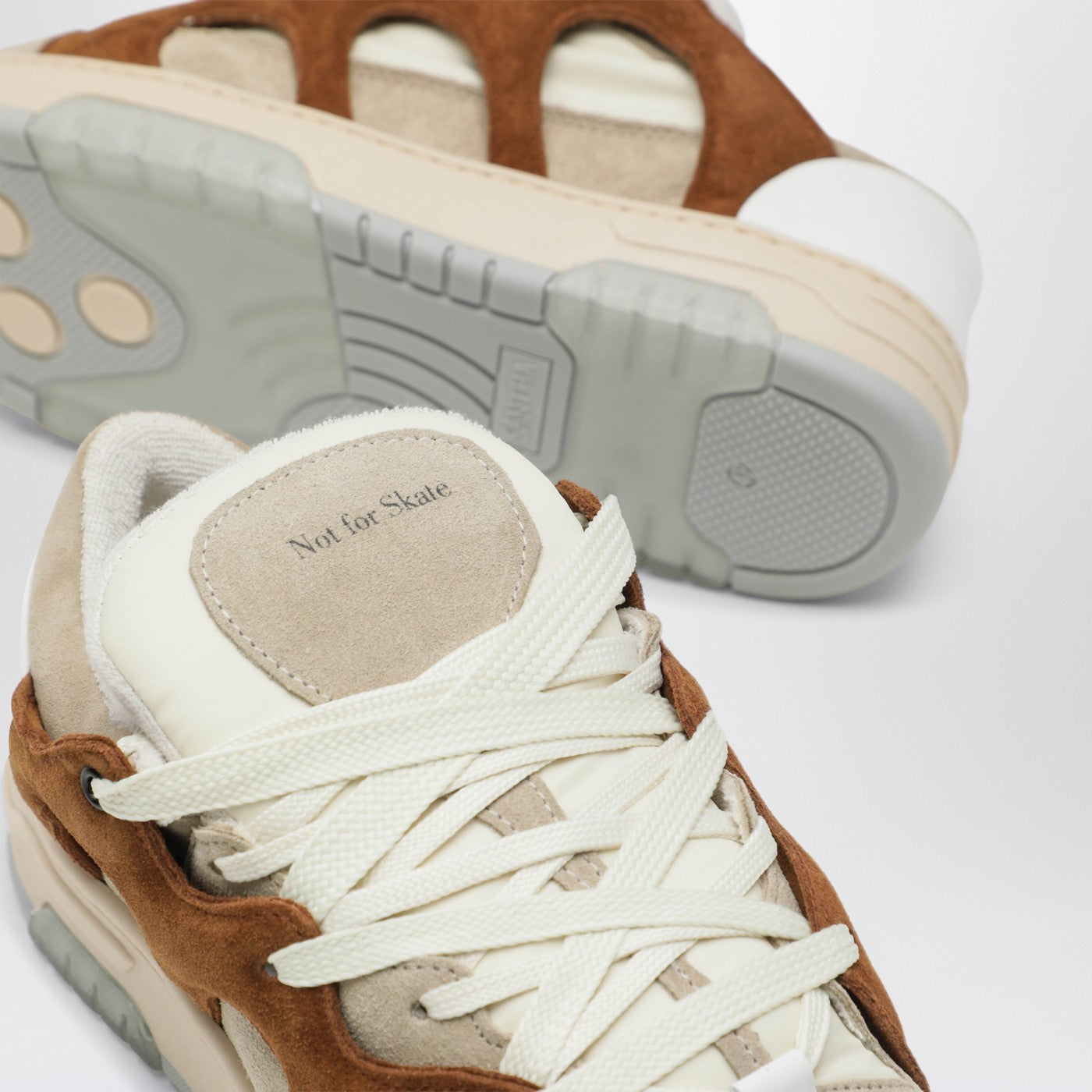 Baskets Model 1 crème/marron en mesh et daim