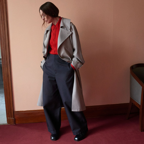 Ferragamo Black silk satin midi dress | TheDoubleF Ferragamo Black silk satin midi dress | TheDoubleF